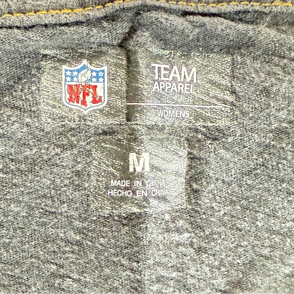 NFL Team Women’s Vneck Black and Yellow Pittsburgh Steelers Tee. Sz M - Picture 4 of 4